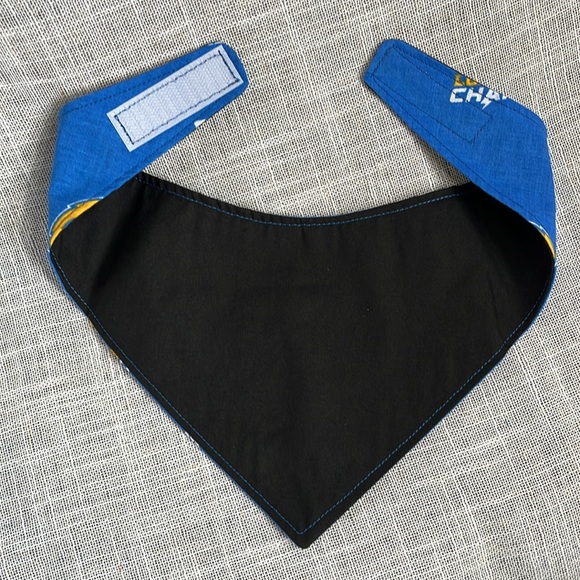 Los Angeles Chargers Dog Bandana-Size M - Picture 4 of 6